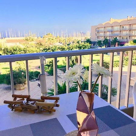 Port D’hyères Vue Et îles De Porquerolles Et Port-cros Appartement *