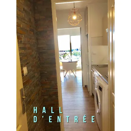 Port D’hyères Vue Et îles De Porquerolles Et Port-cros * Hyères