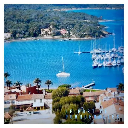 Port D'hyeres Vue Et Iles De Porquerolles Et Port-cros Διαμέρισμα