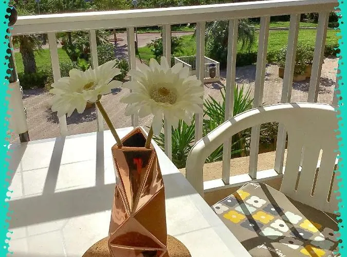 Lejlighed Port D'hyeres Vue Et Iles De Porquerolles Et Port-cros Hyères