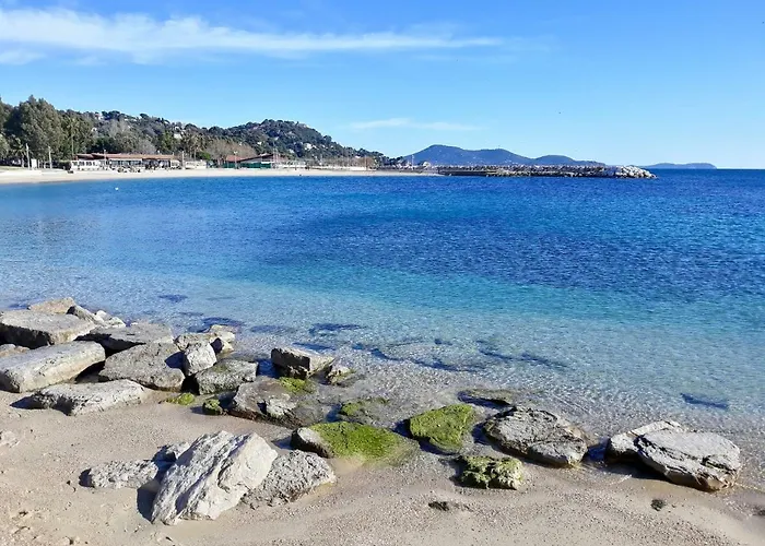 Port D'hyeres Vue Et Iles De Porquerolles Et Port-cros *
