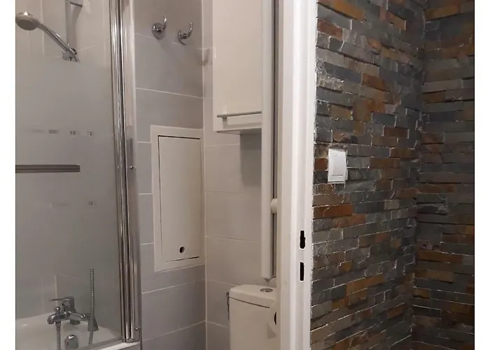 Port D'hyeres Vue Et Iles De Porquerolles Et Port-cros * Hyères