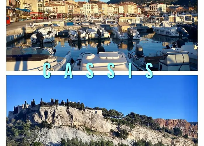 Port D'hyeres Vue Et Iles De Porquerolles Et Port-cros Hyères
