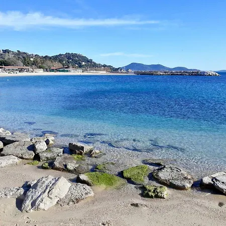 Port D'hyeres Vue Et Iles De Porquerolles Et Port-cros *